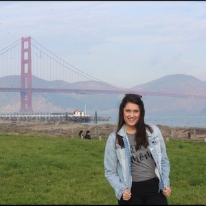 Meet your Posher, Christina